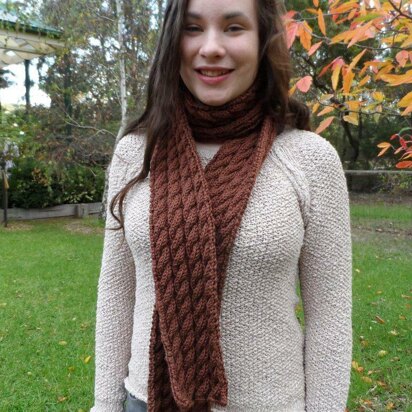 Meandering Rib Scarf in Lion Brand Fishermen's Wool - 70809AD