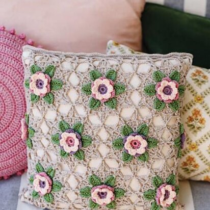 Gertrude Cushion