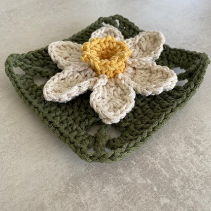 Daffodil Granny Square