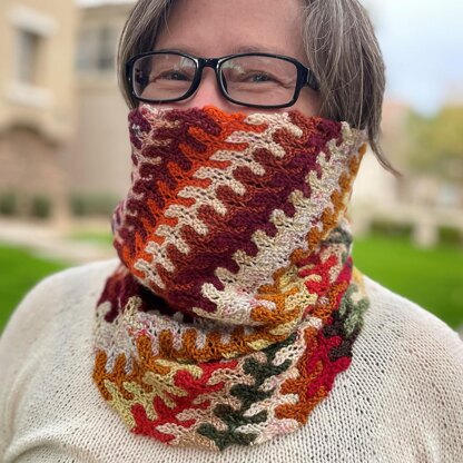 Paripinnate Cowl