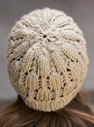 Alternating Lace Hat #705