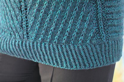 Shield Maiden pullover