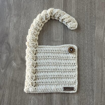 Cooper Cabled Bib