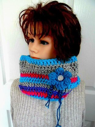 874 Many Colors Cowl