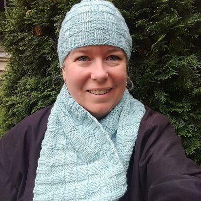 Icy Textures Cowl