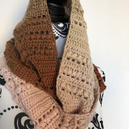 Stella Infinity Cowl