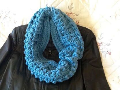 Blue Waves Infinity Scarf