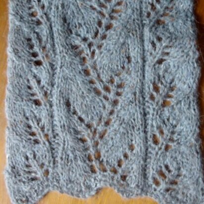 Vine Lace and Leaf panel scarf