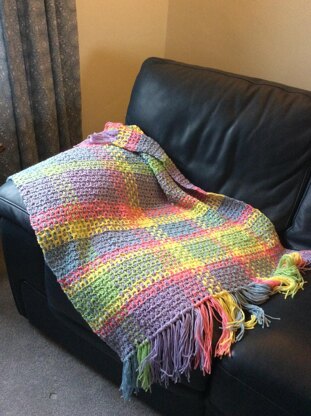 Pure wool woven crochet blanket © Seashells Designs