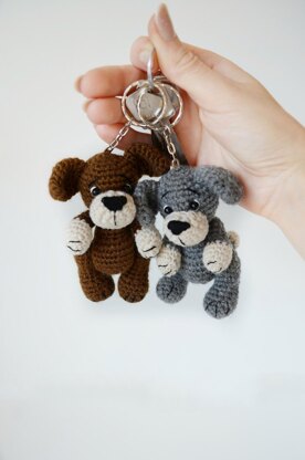 Amigurumi dog keychain