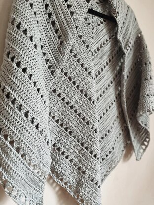 The Jamra Triangle Shawl