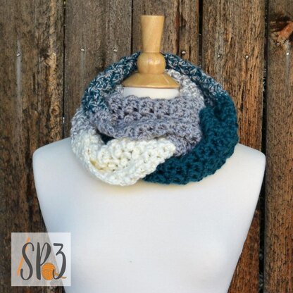 Herringbone Knotted Cowl