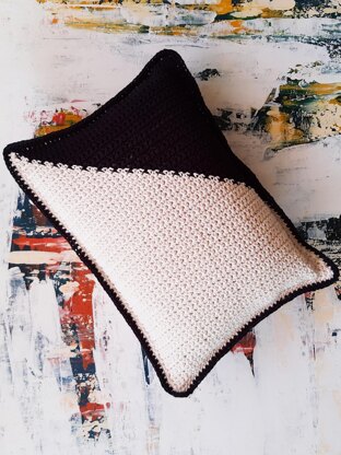 Corner Dip Color Block Crochet Lumbar Pillow