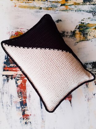 Corner Dip Color Block Crochet Lumbar Pillow