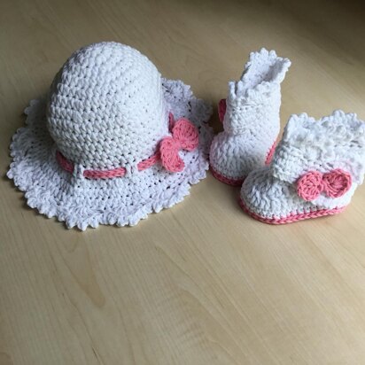 Baby Boot & Hat Set N 285