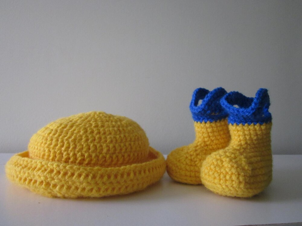 Rain/Bowler Hat For Babies Crochet pattern by Yarnbending LoveCrafts