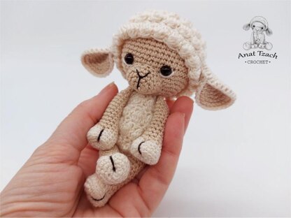 Amigurumi Small Lamb