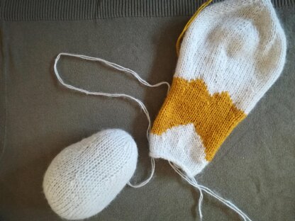 Knitting Patterns - Knit White Rabbit inspired by Alice in Wonderland