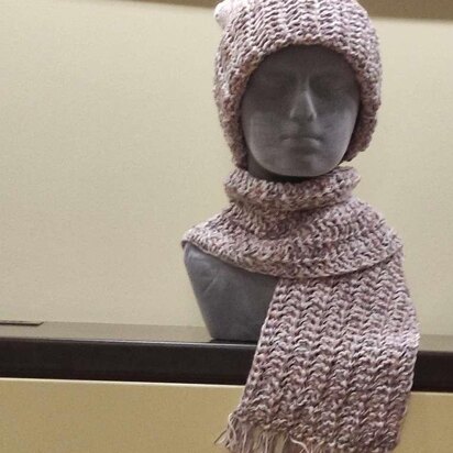 Woman tweed set: hat and double-sided scarf.