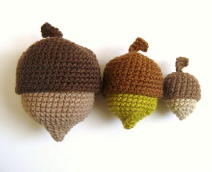 Nesting Acorns Crochet Pattern