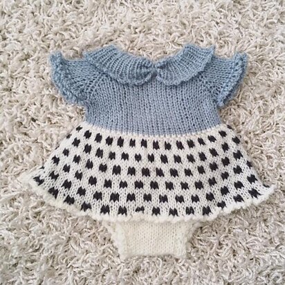 Sybilla romper - knitting pattern