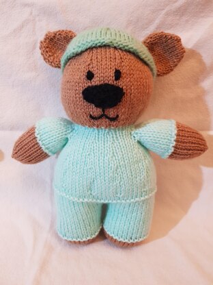 Knitted frontline bear