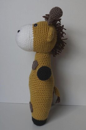 Crochet Pattern Giraffe with clothes to change!