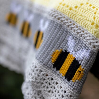 Waggle Dance Bee Blanket