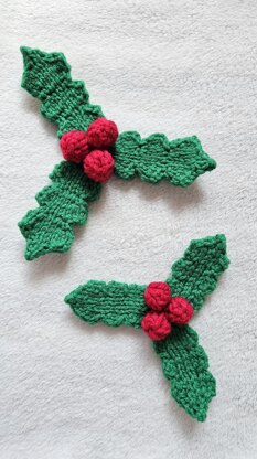 Knitted Holly & Berries