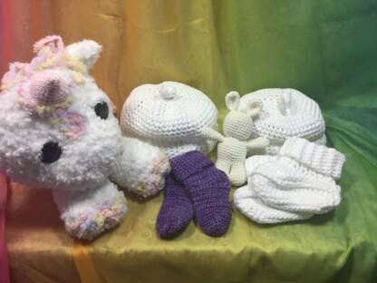 Baby hats and booties