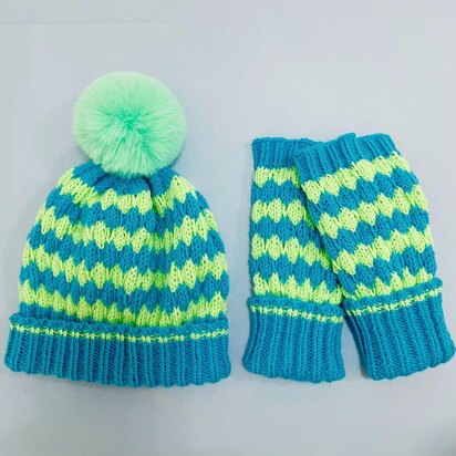 Cosy Bubble Pattern Hat and Comfort Wrist Warmers