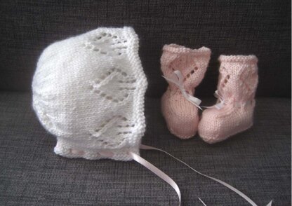 The Baby Bonnet & Booties Collection 2 E-Book (4-ply)