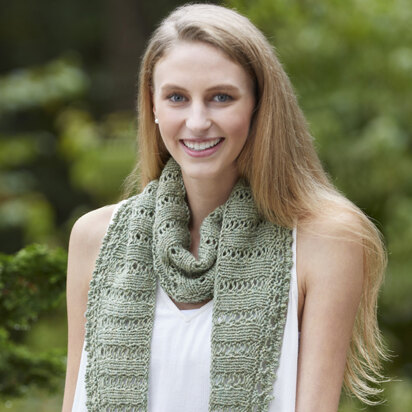 Sorrel - Scarf Knitting Pattern for Women in Tahki Yarns Classic Superwash