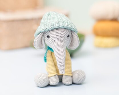 Elephant amigurumi crochet pattern