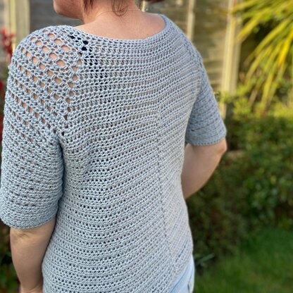 Summer Breeze Raglan Crochet pattern by Becky Matley | LoveCrafts