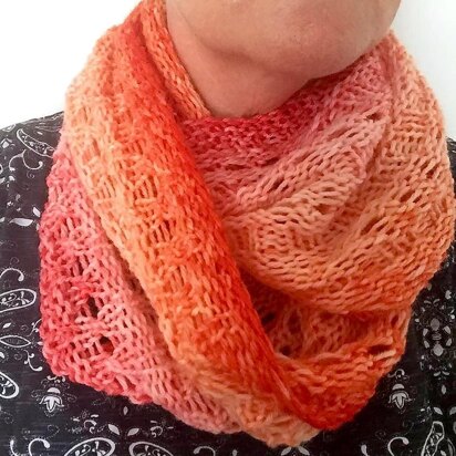 Delysia Cowl