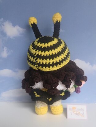 Pippa in Bee Costume