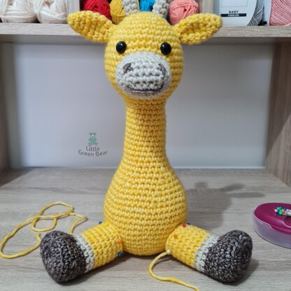 Geoff the Giraffe - US Terminology - Amigurumi