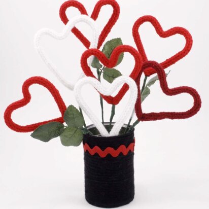 Heart Bouquet in Red Heart Super Saver Economy Solids - WR1083