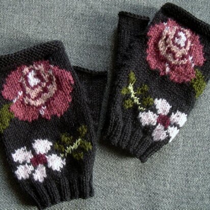 Roses fingerless gloves
