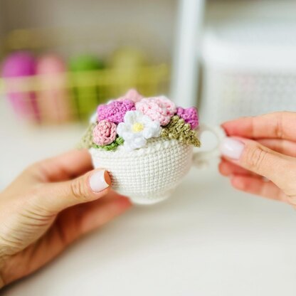 Crochet cup, amigurumi cup, crochet flowers, crochet floral decoration, Flower cup