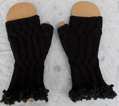 Elegant Ribbed Mitts