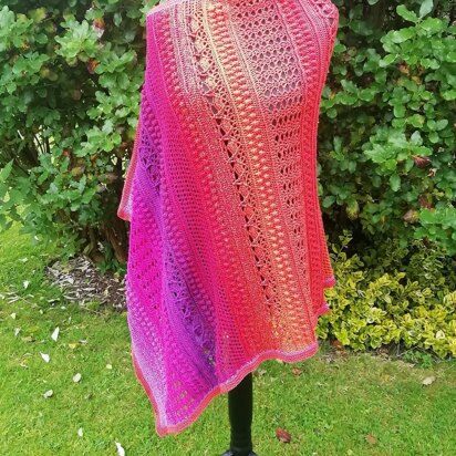 Lunisolar poncho