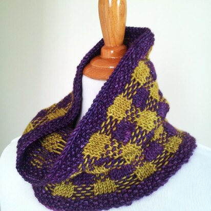 Book Club Cowl - knitting pattern