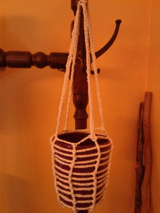 Easy Plant Hanger by Joy of Motion Crochet