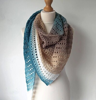 Easy Cake Yarn Shawl