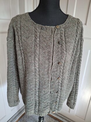 SKELBO, cardigan in Shetland wool