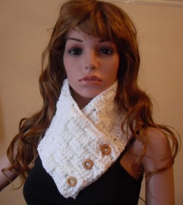 Basketweave Neckwarmer / Buttoned Scarf