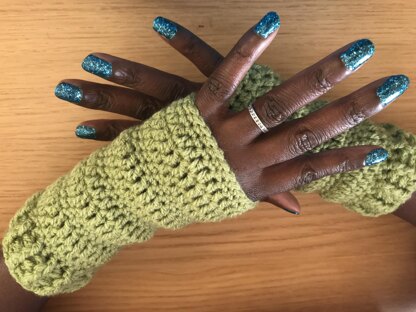 Textured Wrist Warmers (Fingerless Gloves)