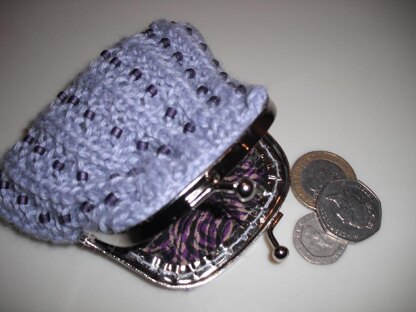 Ribbed and beaded coin purse